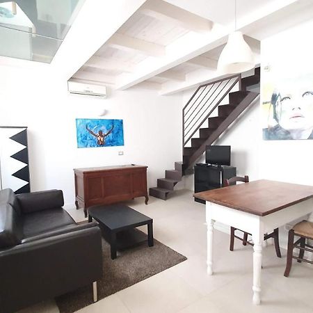 Urban Cottage - Casa Vacanze Bari Bagian luar foto